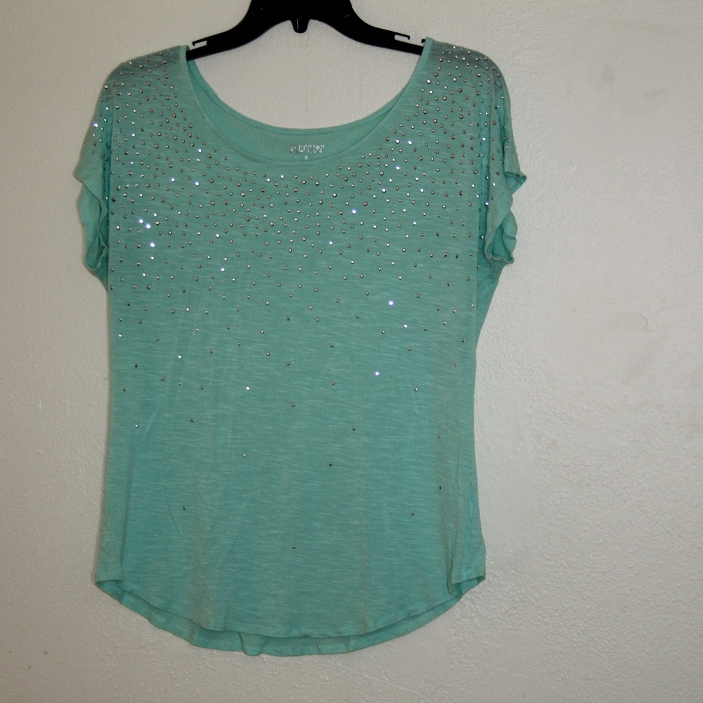 Apt 9 light green tee with little studs size M